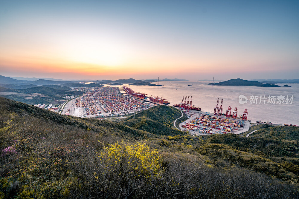 宁波舟山港穿山港区四期日落夜景