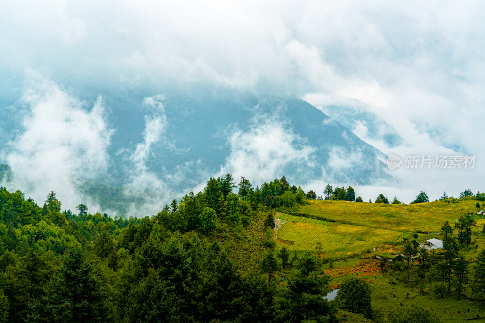 云南玉龙雪山云海