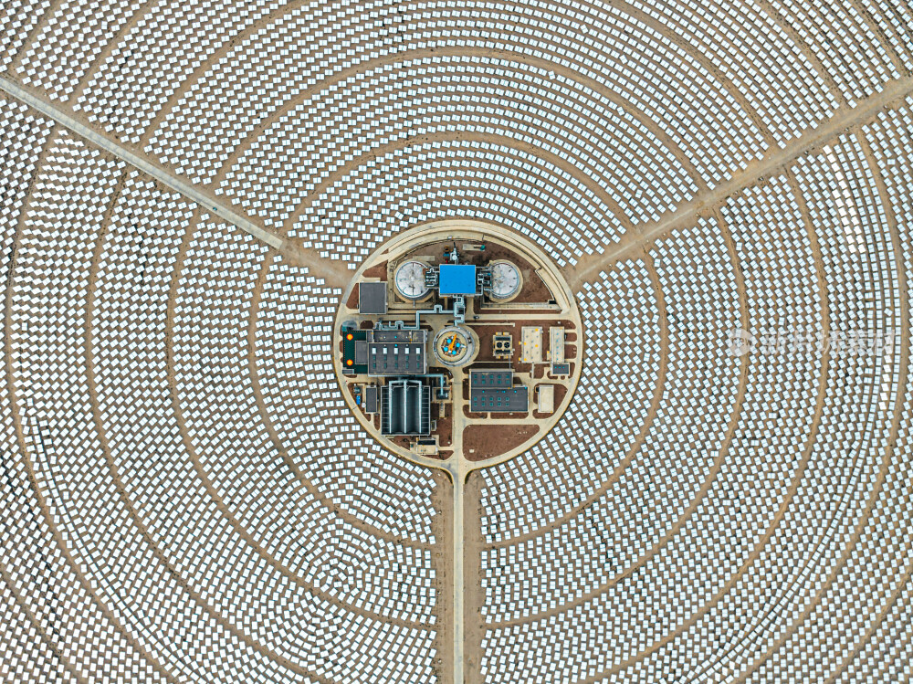 德令哈光能发电站