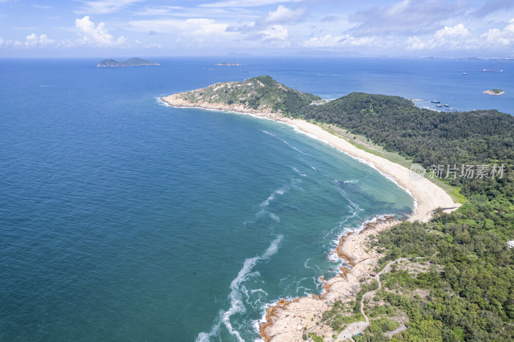 唯美海岸线眼神海浪沙滩浪花自然摄影配图