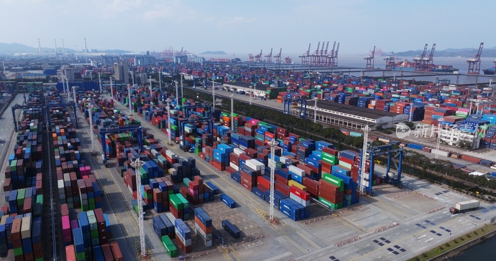 航拍宁波北仑港码头