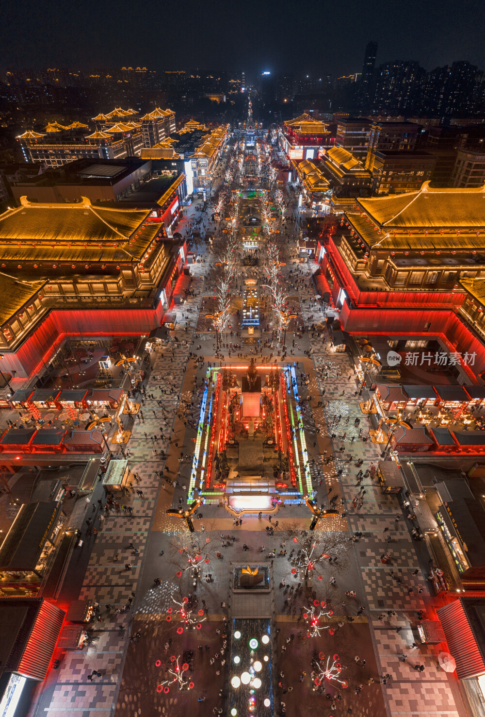 西安大唐不夜城局部夜景竖构图