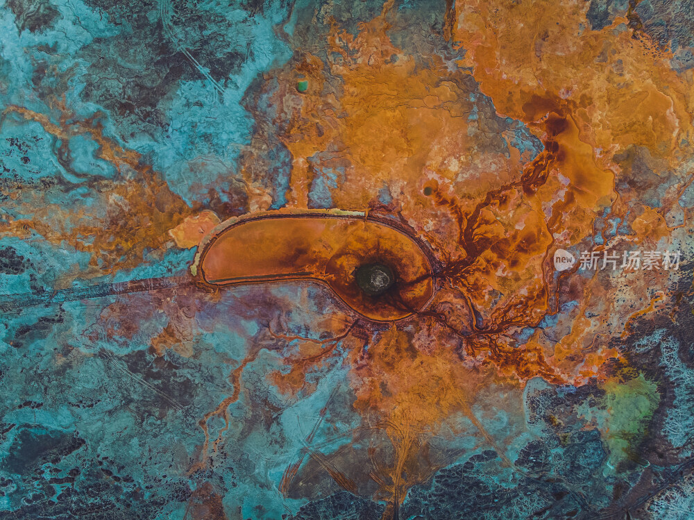 青海茫崖艾肯泉航拍