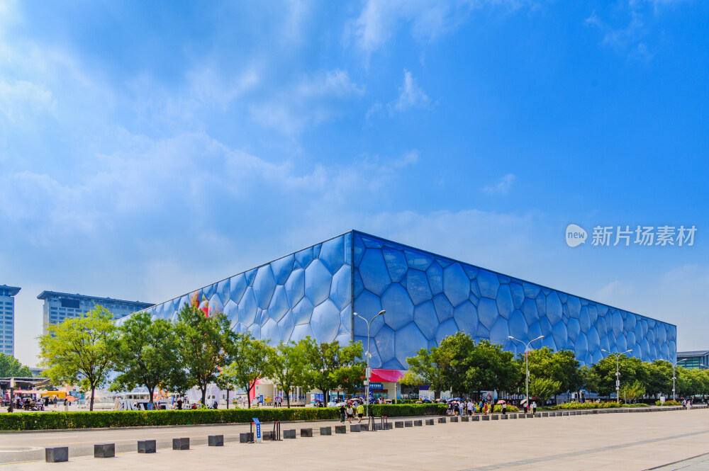 北京国家游泳中心水立方蓝天白云
