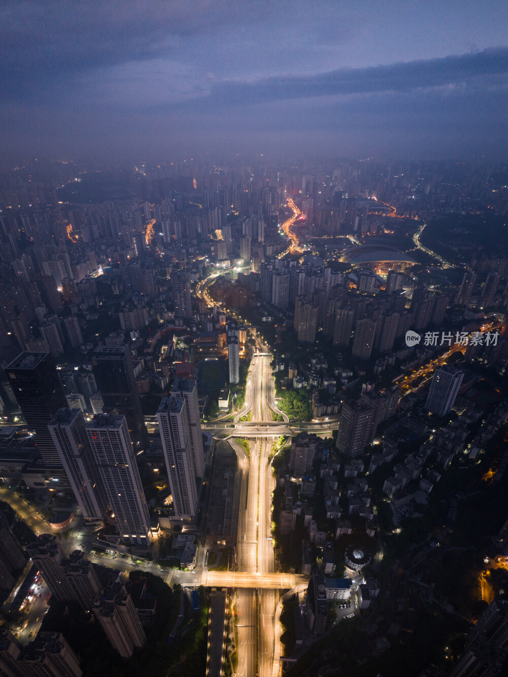 重庆九龙坡区凌晨城市风光风景图片