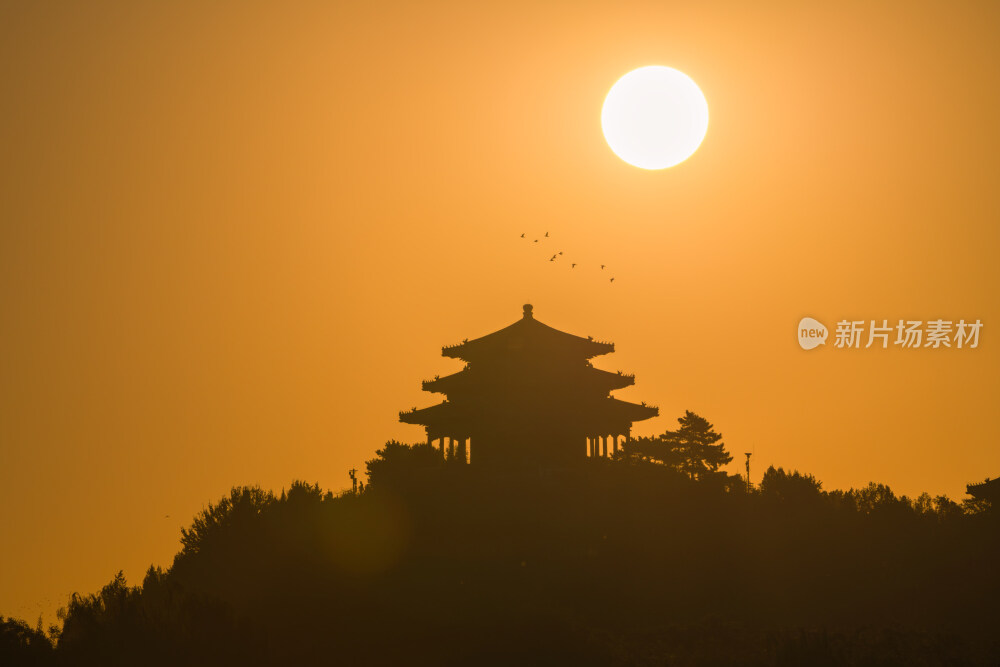 北京景山万春亭日升悬日