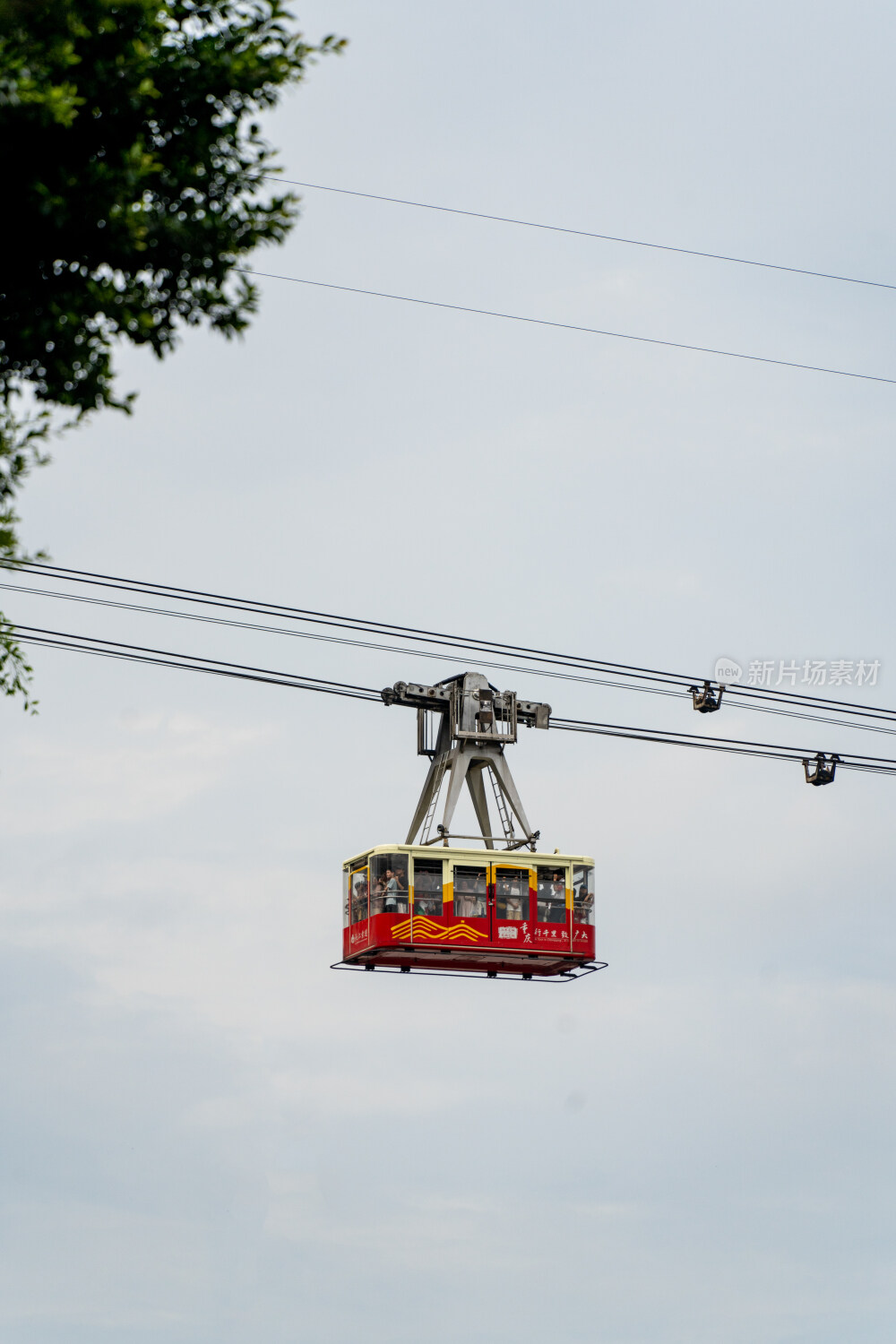 重庆长江索道的白昼风景图片