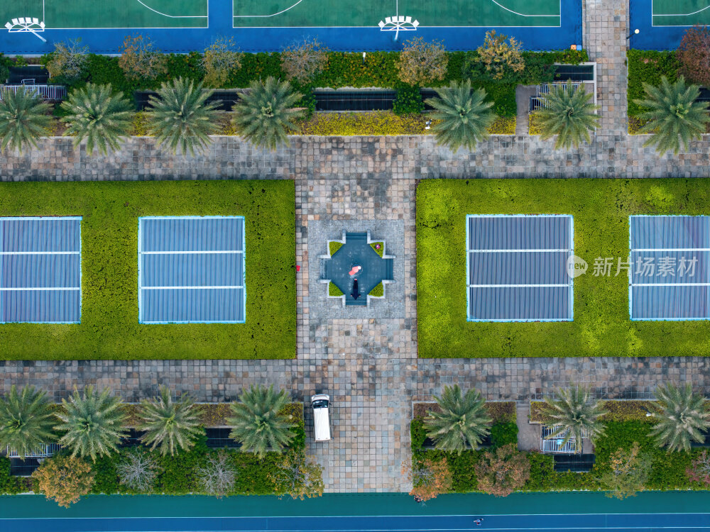 福建厦门海峡厦门大学校园运动场高空航拍