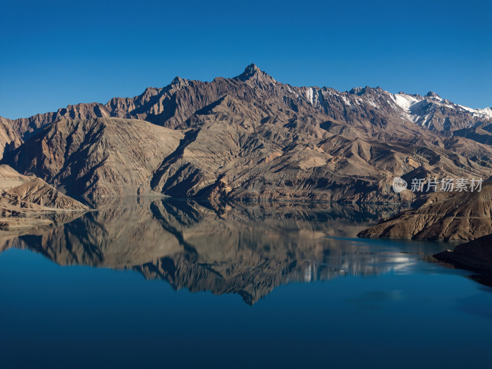 新疆塔县班迪尔蓝湖水库大桥塔莎公路航拍