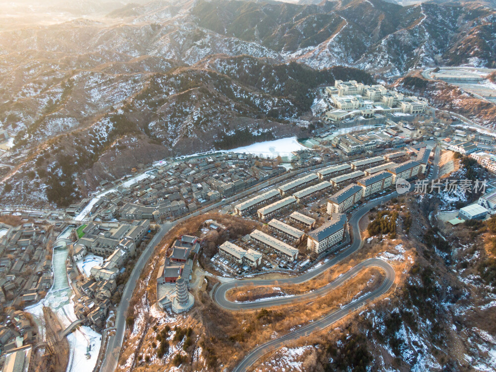 冬季北京古水北镇日出风景图