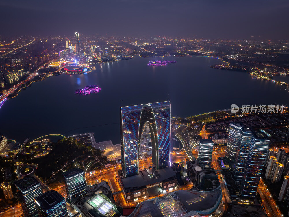 江苏苏州金鸡湖东方之门CBD日落夜景航拍