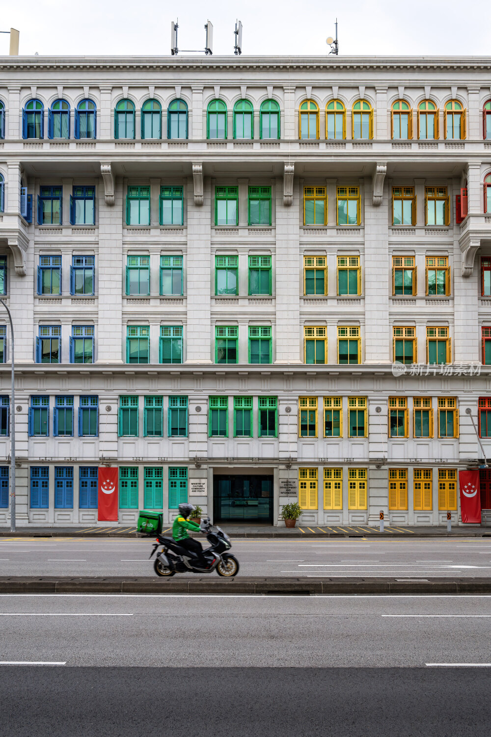 新加坡彩色大楼流光溢彩的都市夜景