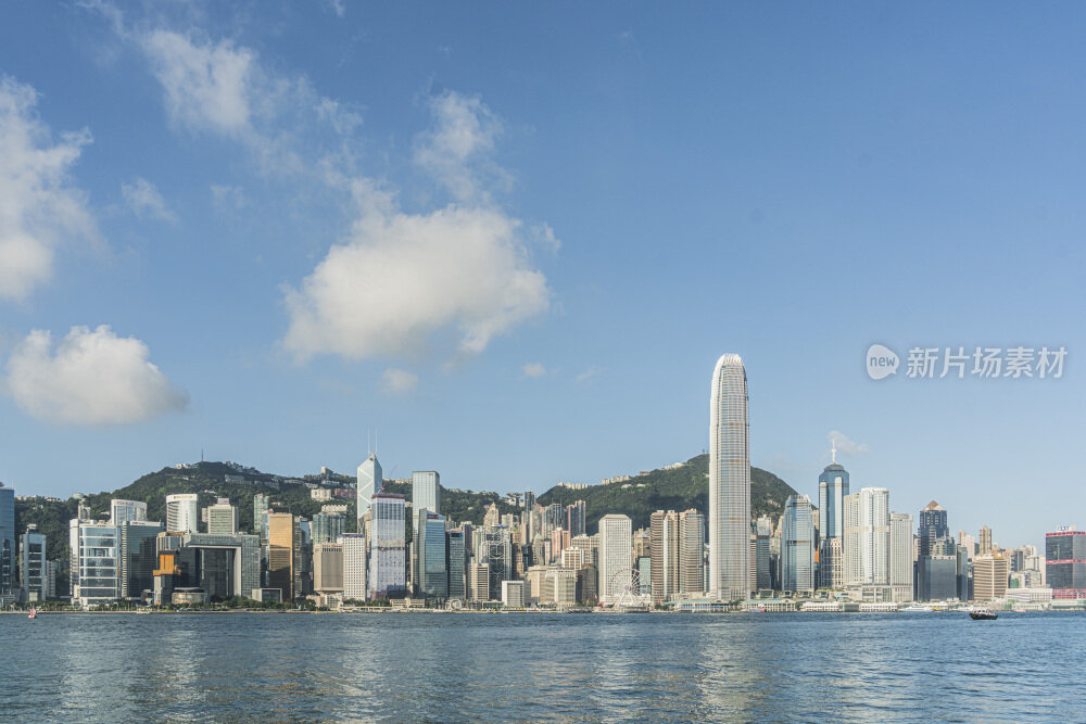 香港维多利亚港城市天际线的壮观景象