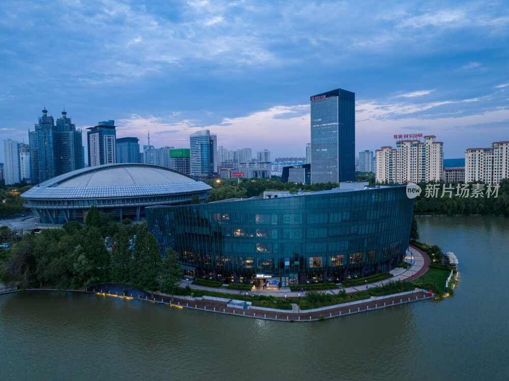 洛阳洛龙区体育广场