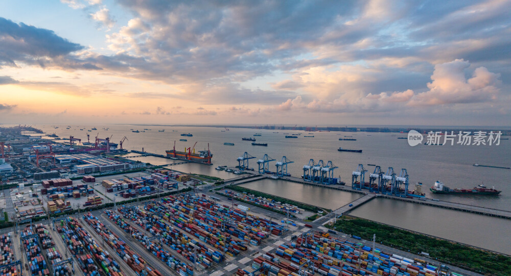 航拍上海集装箱外高桥码头进出口贸易港口