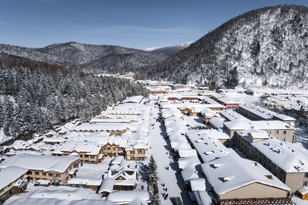 中国雪乡雪景雪房子航拍大景拍摄