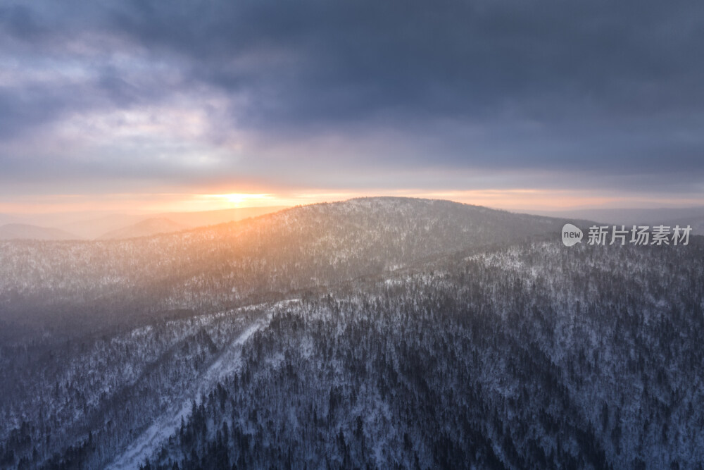 中国雪乡雪景雪房子航拍大景拍摄
