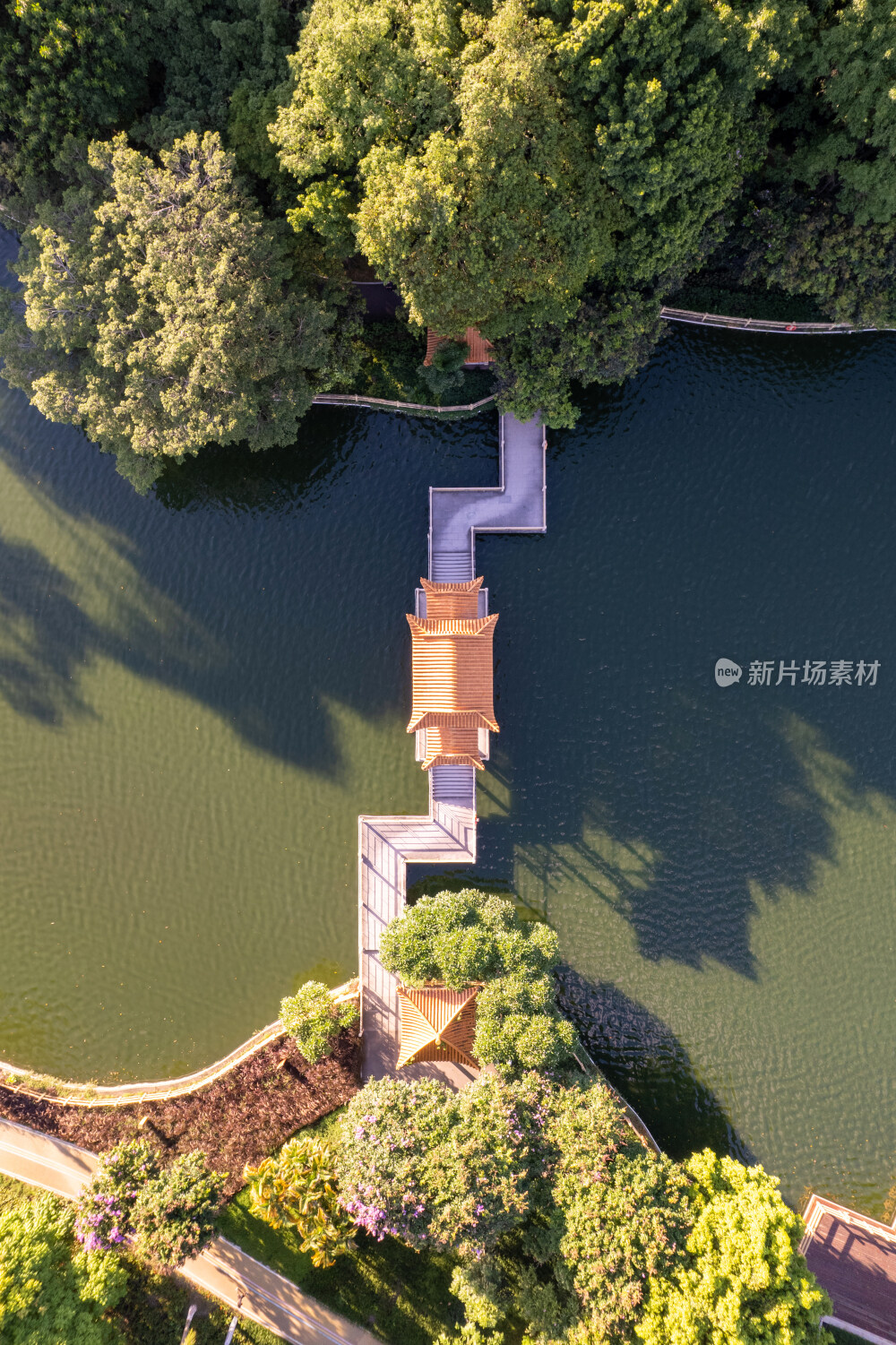 茂名新湖公园航拍图