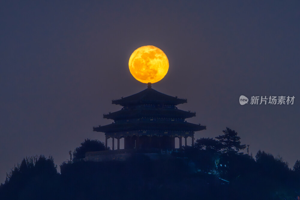 北京月升景山万春亭