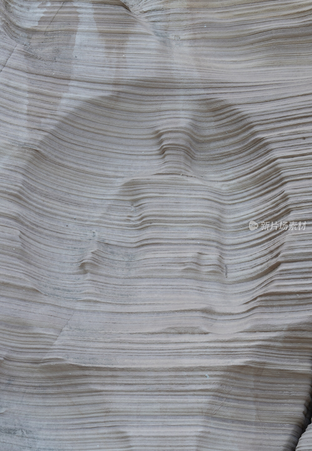 安岳石刻茗山寺石壁上风化的石像