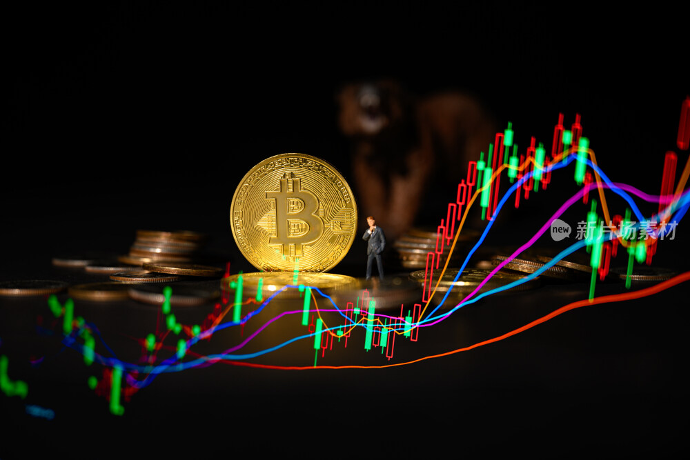 黑色背景上的金色比特币和股票指数图