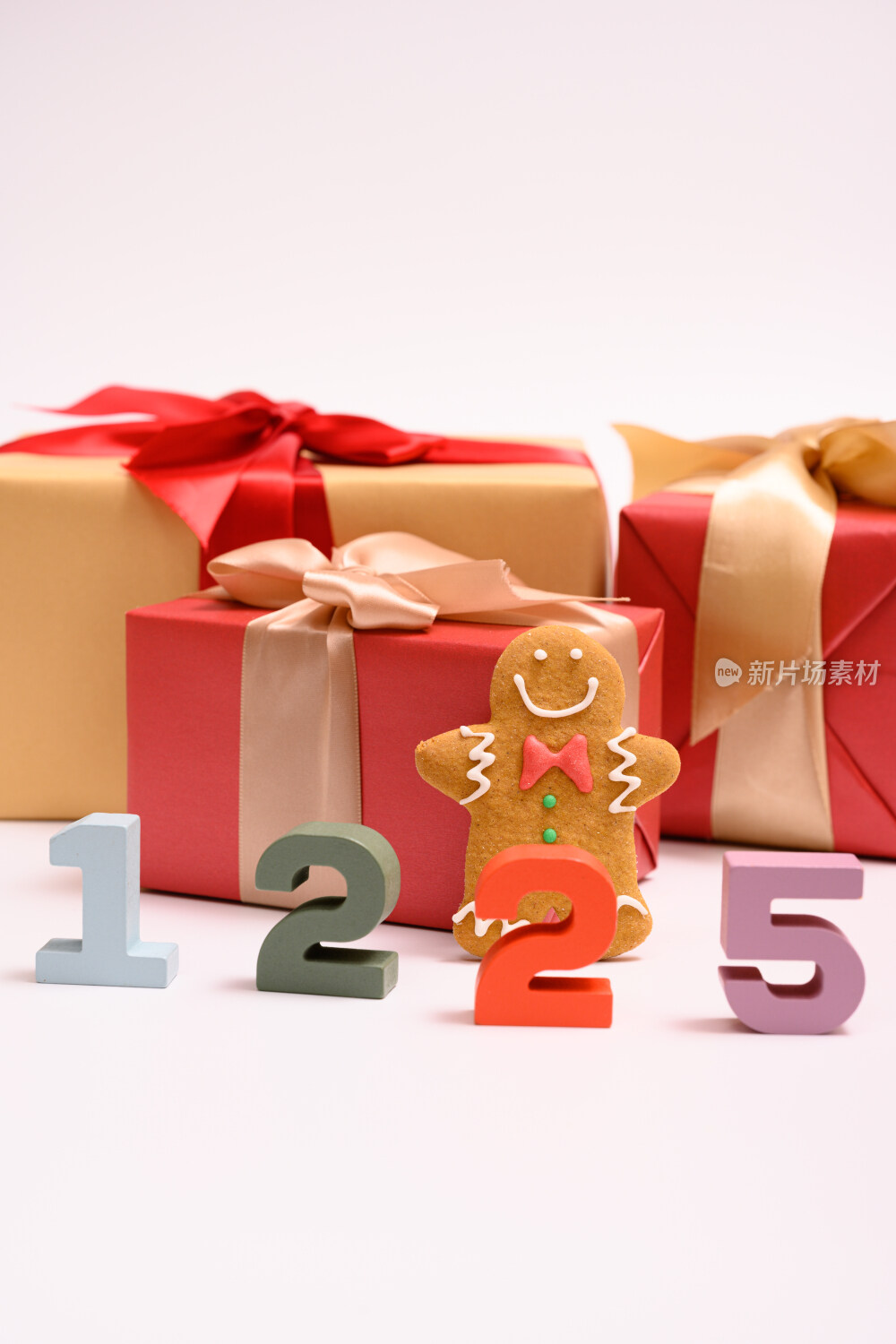 白色背景上的圣诞礼物