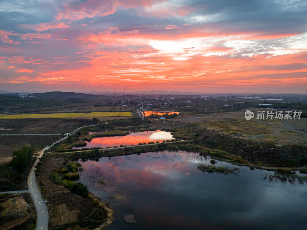 南京江宁美丽田园乡村麦田稻田航拍火烧云