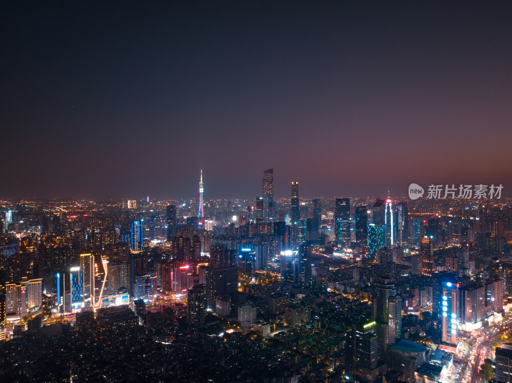 航拍日落下的广州天河CBD