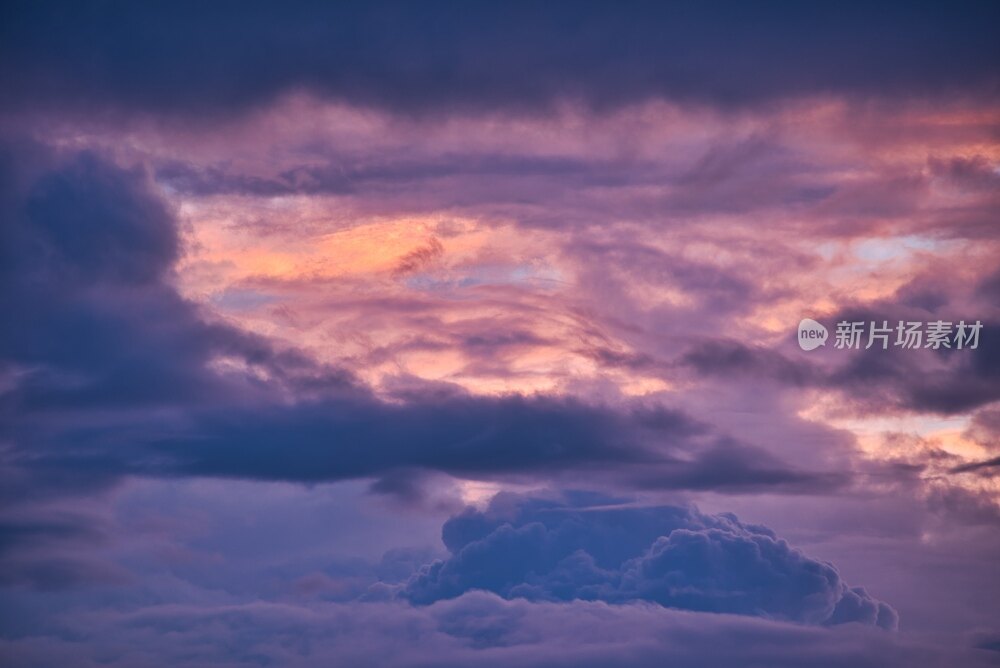 蓝天白云红色金色晚霞天空壁纸背景素材
