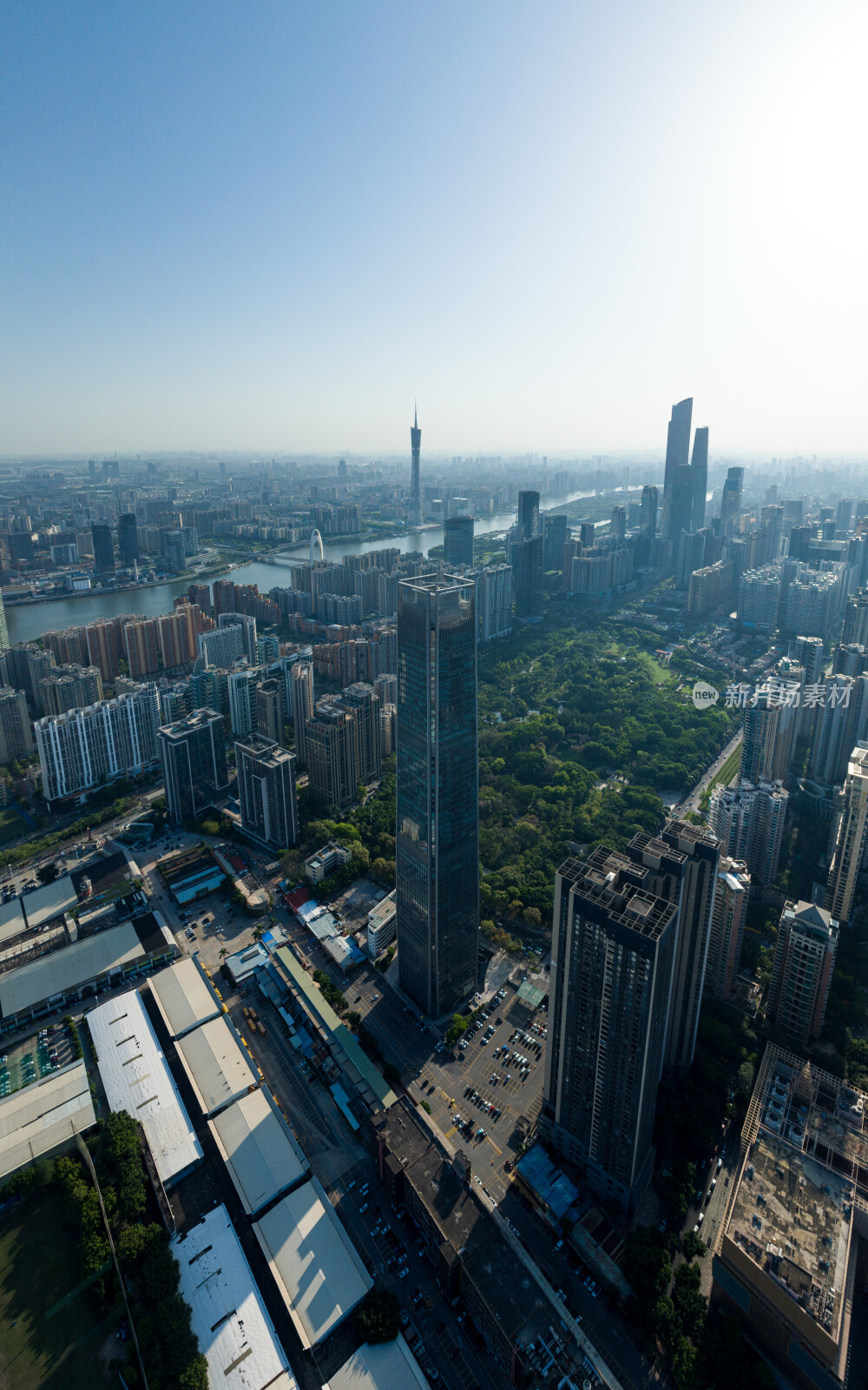 高角度航拍广州天河珠江新城高楼大厦