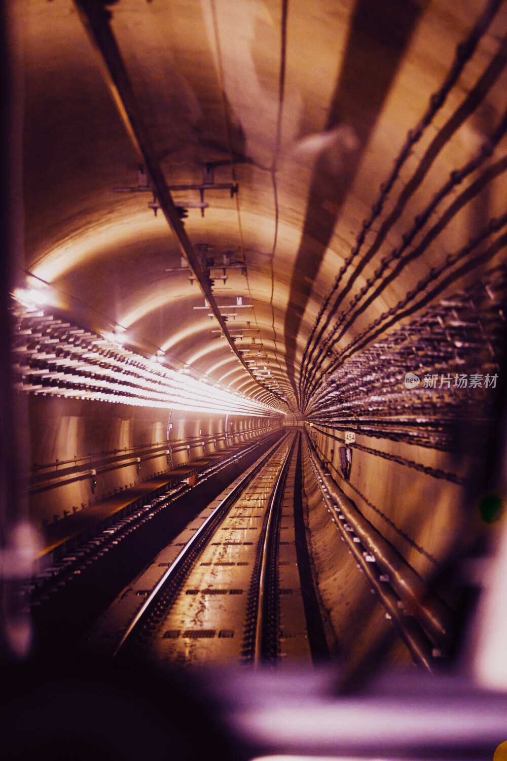 赛博朋克地铁隧道
