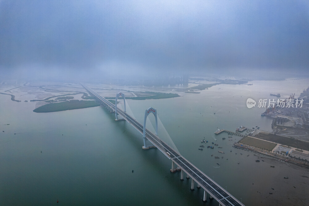 茂名水东湾大桥航拍图