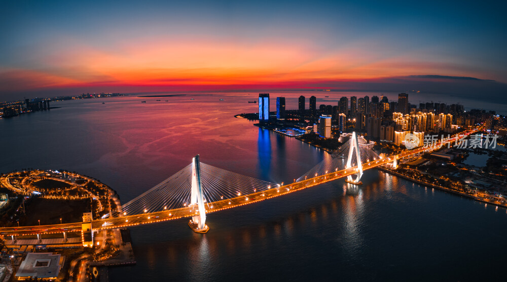 海南省海口市世纪大桥夜景晚霞航拍全景