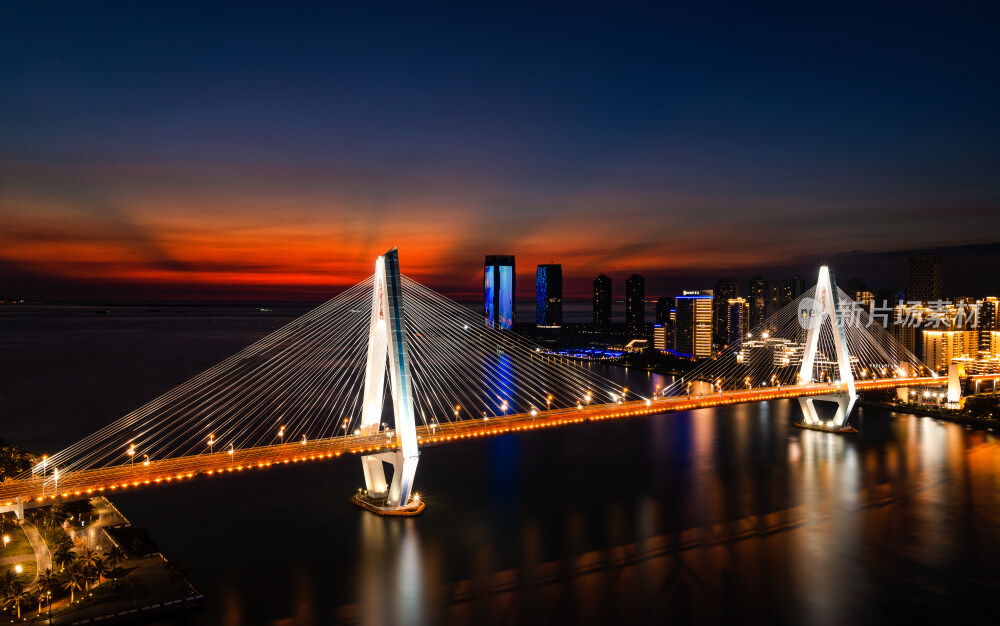海南省海口市世纪大桥晚霞夜景