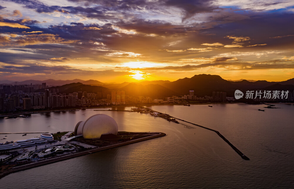 航拍珠海歌剧院日落晚霞耶稣光