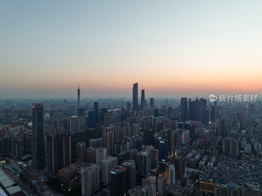 航拍日落晚霞摄影广州天河城市天际线全景